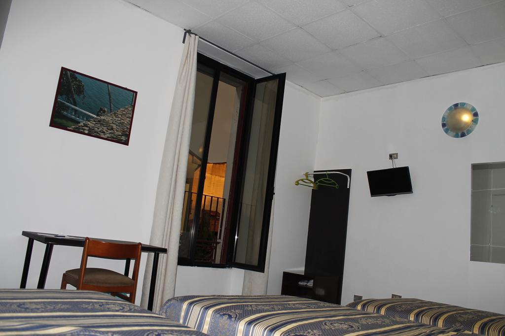 Hotel Luisa Μιλάνο Δωμάτιο φωτογραφία