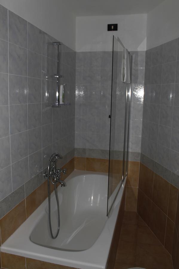 Hotel Luisa Μιλάνο Δωμάτιο φωτογραφία